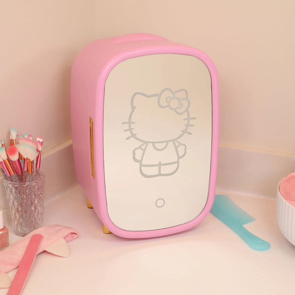Pink Mini Fridge 7L with Light Up Mirror R806
