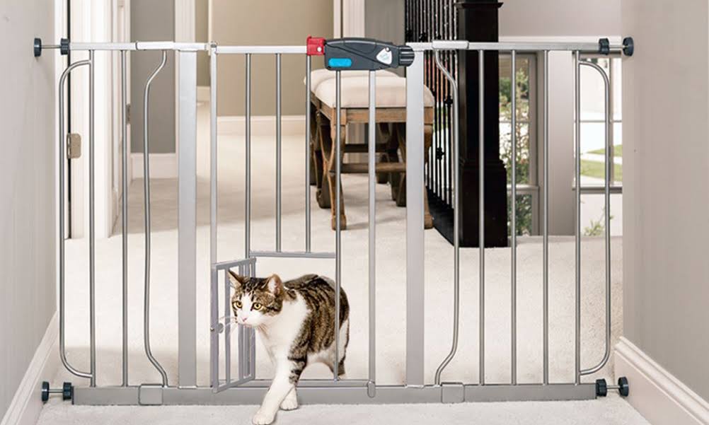 Extra Wide Gate with Pet Door R62895