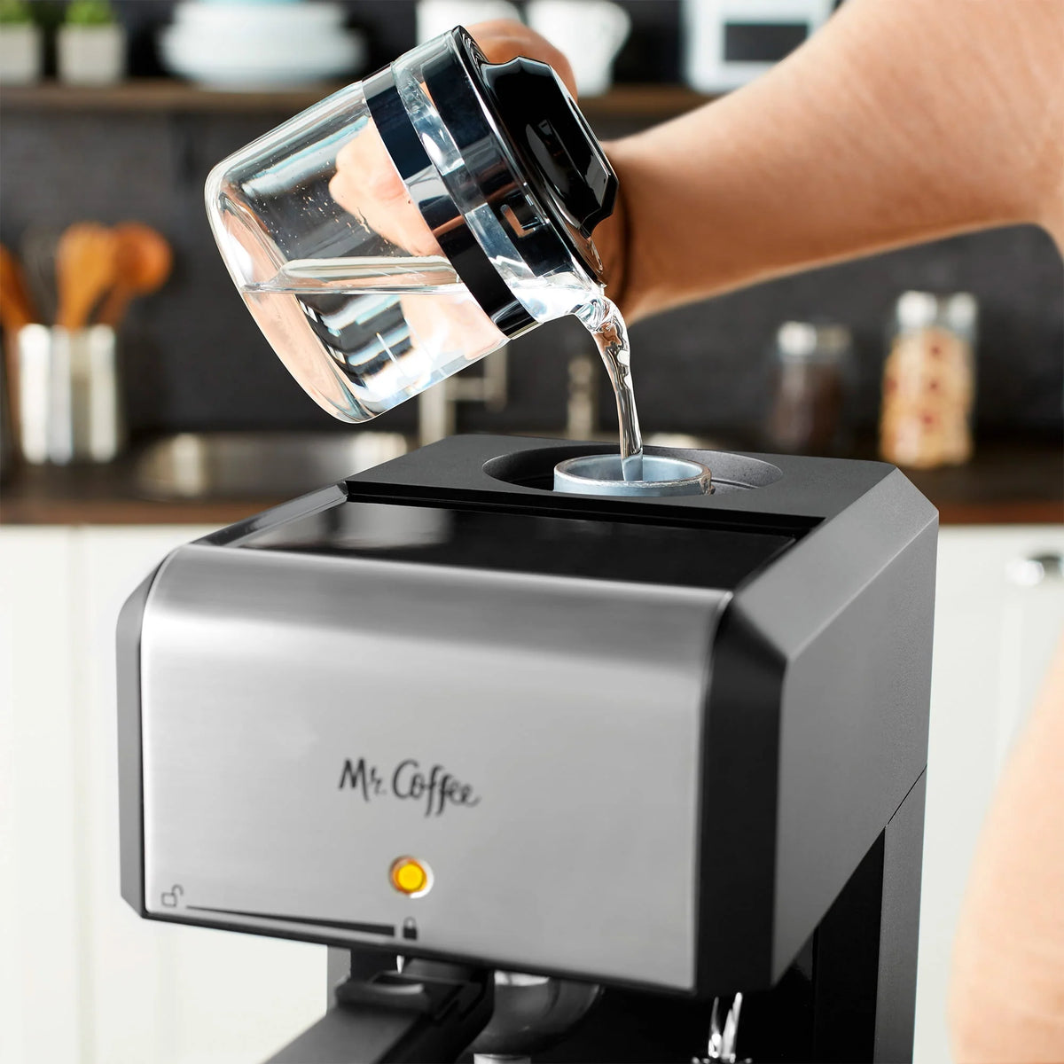 Automatic Espresso and Cappuccino Machine, 20 oz, Silver O46304