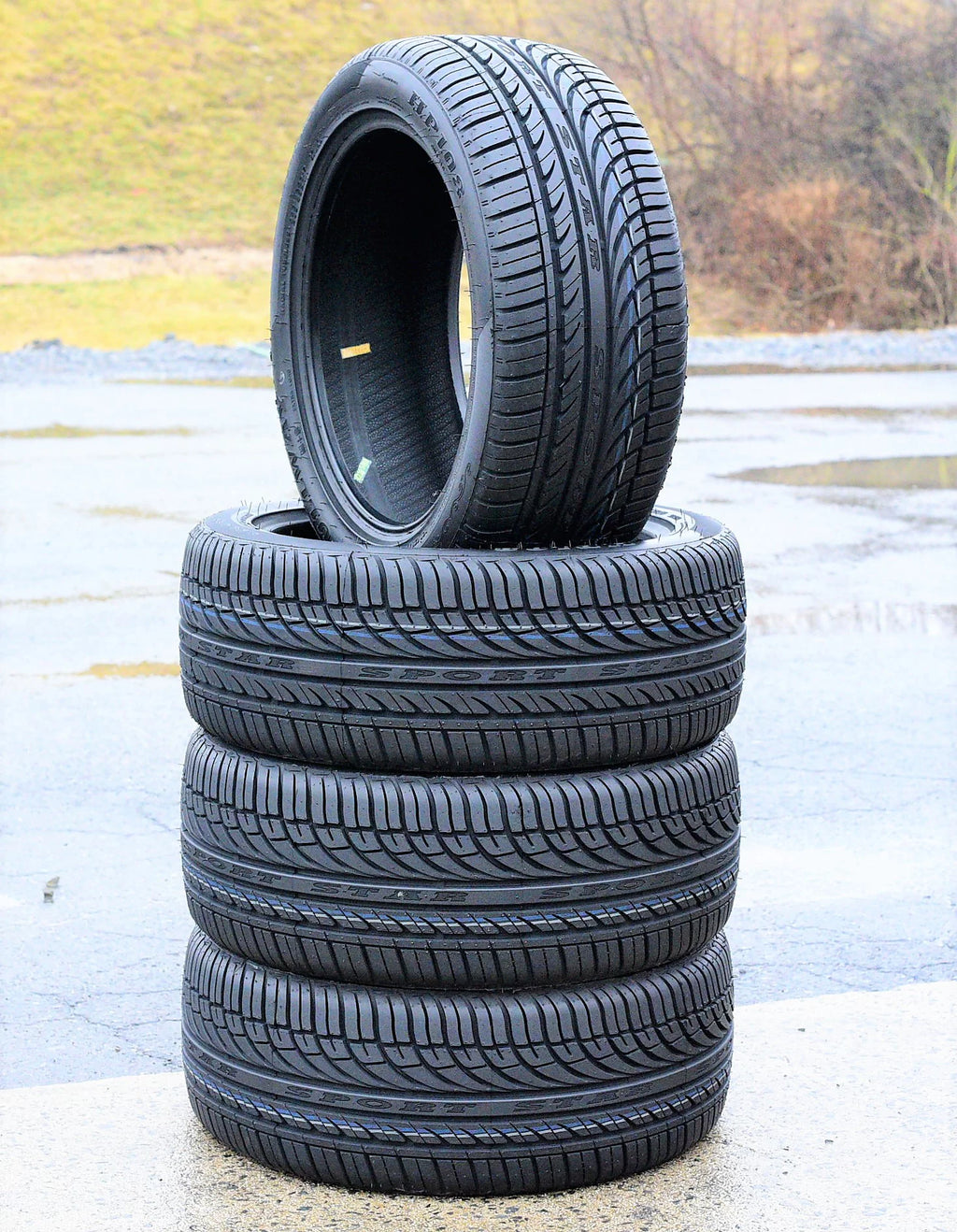 Set of 4 235/55R17 High Performance Tires A529233